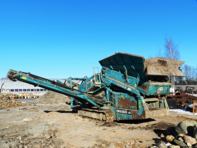 Powerscreen Warrior 1400 pinnasesõel